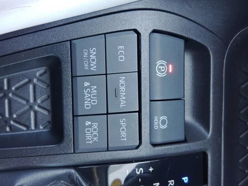 Certified 2022 Toyota RAV4 XLE AWD/4WD image 25