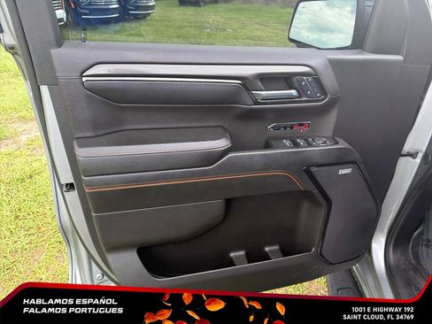 Used 2024 GMC Sierra 1500 AT4 w/ Technology Package AWD/4WD image 12