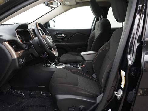 Used 2017 Jeep Cherokee 75th Anniversary AWD/4WD image 16