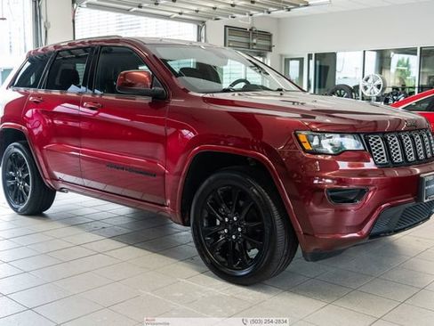 Used 2020 Jeep Grand Cherokee Altitude AWD/4WD image 1