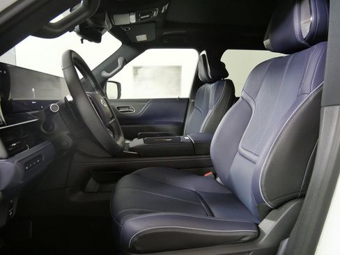 New 2026 INFINITI QX80 4WD w/ Sport Exterior Package image 12