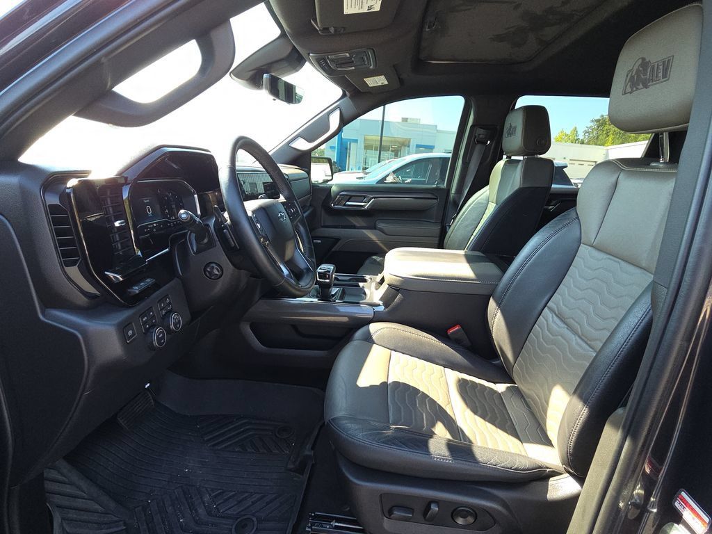 Used 2024 Chevrolet Silverado 1500 ZR2 w/ ZR2 Bison Edition AWD/4WD image 17