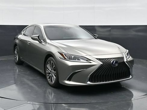Used 2021 Lexus ES 300h w/ Premium Package FWD image 4