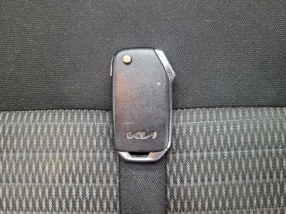 Used 2022 Kia Sorento LX FWD image 32