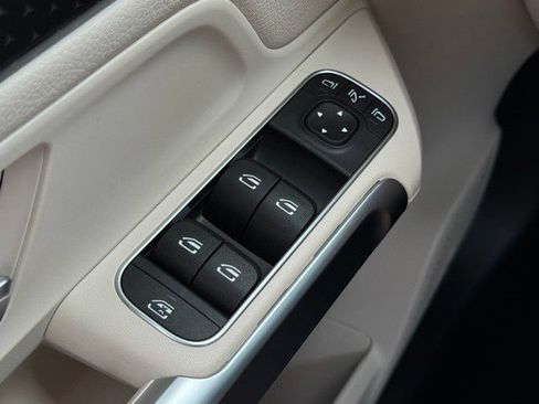 Certified 2025 Mercedes-Benz GLB 250 image 20