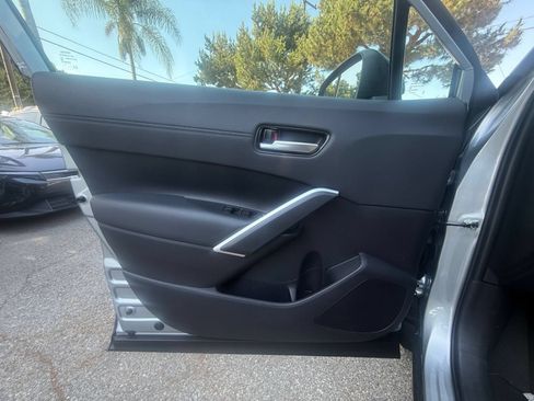 Used 2026 Toyota Corolla Cross XLE FWD image 15