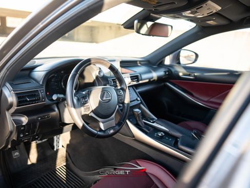 Used 2020 Lexus IS 300 F Sport w/ F Sport Package image 13