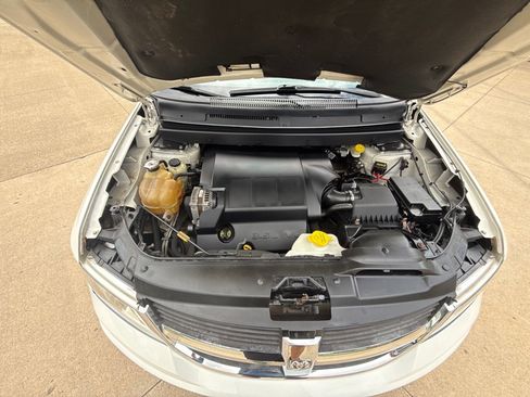 Used 2010 Dodge Journey SXT FWD image 20