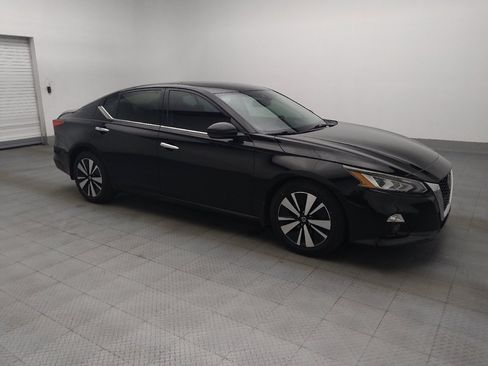 Used 2020 Nissan Altima 2.5 SL FWD image 11