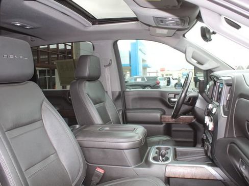 Used 2020 GMC Sierra 2500 Denali w/ Denali Ultimate Package AWD/4WD image 16
