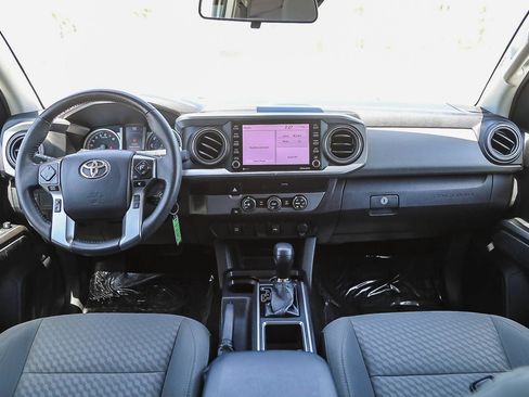 Used 2021 Toyota Tacoma SR5 RWD image 12