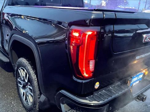 Used 2022 GMC Sierra 1500 AT4 w/ AT4 Premium Package image 32