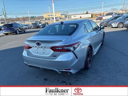 Used 2022 Toyota Camry XSE w/ Navigation Package image 9