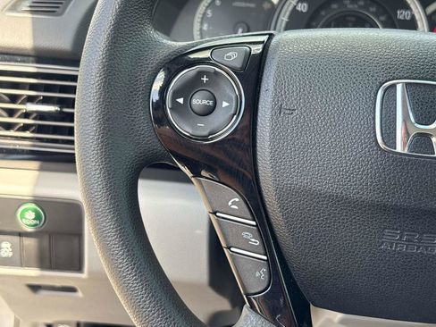 Used 2016 Honda Accord LX image 28