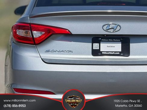 Used 2015 Hyundai Sonata Sport w/ Option Group 03 FWD image 13