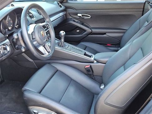 Used 2025 Porsche 718 Cayman Base image 17