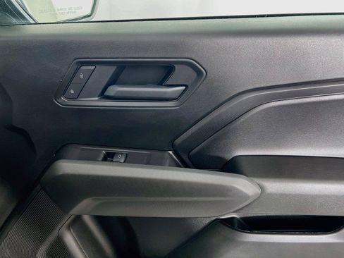 Used 2025 Chevrolet Colorado Trail Boss w/ Midnight Edition AWD/4WD image 32