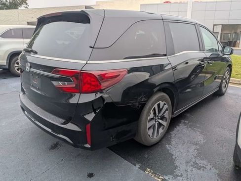 Used 2025 Honda Odyssey EX-L image 3