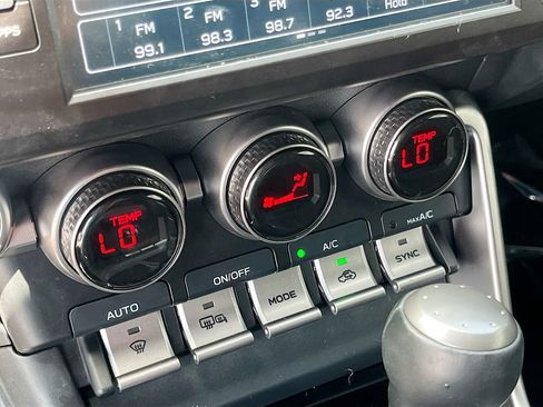 Used 2025 Toyota GR86 Premium w/ ALL Weather Mat Package (TMS) RWD image 15