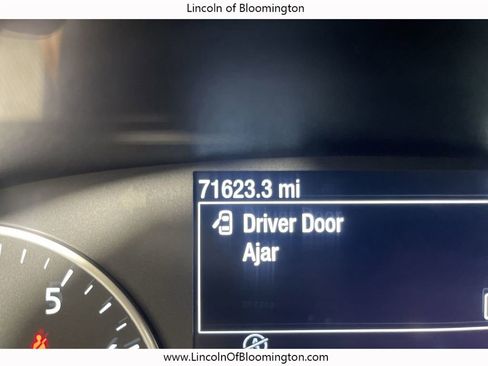 Used 2021 Ford EcoSport SE w/ SE Appearance Package image 28