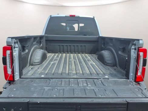Used 2023 Ford F350 Platinum w/ Tremor Off-Road Package AWD/4WD image 26