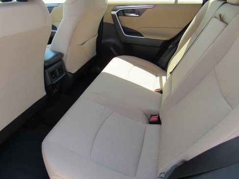 Used 2022 Toyota RAV4 XLE image 12