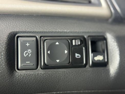 Used 2014 Nissan Sentra S FWD image 27