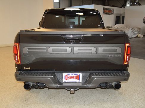 Used 2019 Ford F150 Raptor w/ Equipment Group 802A Luxury image 4