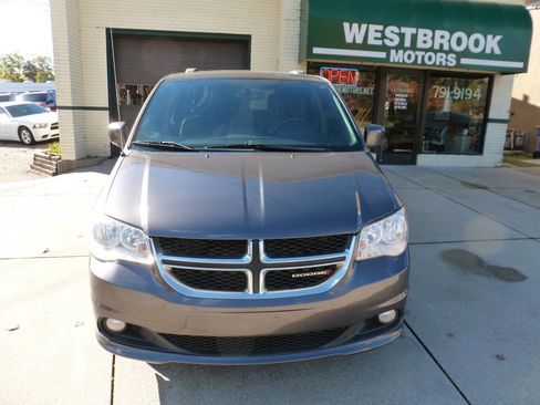 Used 2017 Dodge Grand Caravan SXT FWD image 7