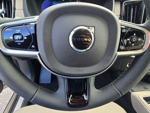 New 2026 Volvo XC90 B5 Plus image 25