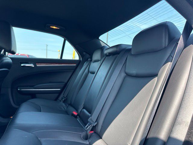 Used 2014 Chrysler 300 RWD image 11