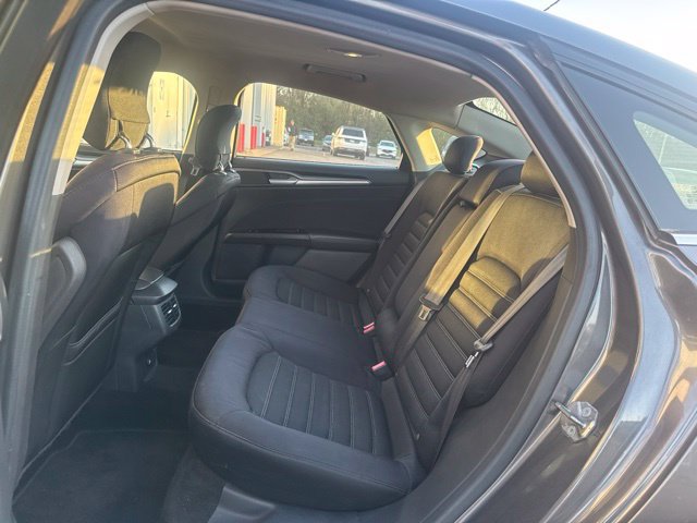 Used 2014 Ford Fusion SE FWD image 14