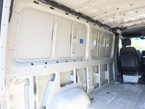 Used 2024 Mercedes-Benz Sprinter 2500 image 20