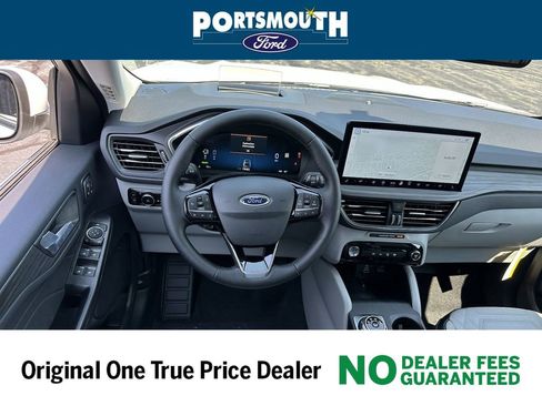 New 2024 Ford Escape SE w/ PHEV Premium Package image 6