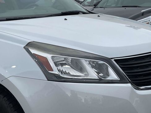 Used 2017 Chevrolet Traverse LS AWD/4WD image 2