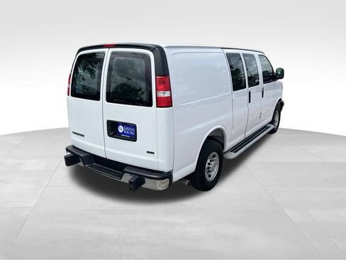 Used 2025 Chevrolet Express 2500 w/ Driver Convenience Package RWD image 7