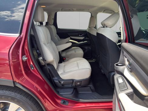 Used 2019 Subaru Ascent Premium AWD/4WD image 12