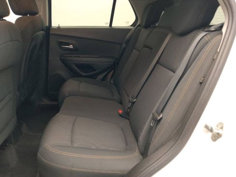 Used 2020 Chevrolet Trax LT FWD image 18