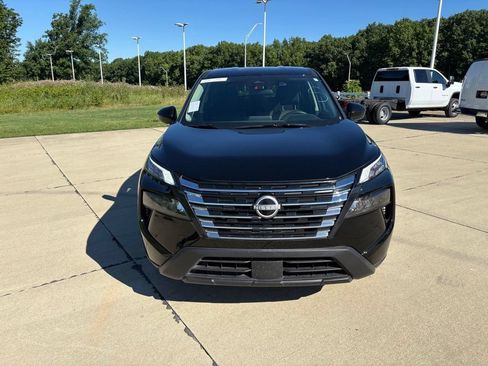 Used 2026 Nissan Rogue SV AWD/4WD image 9