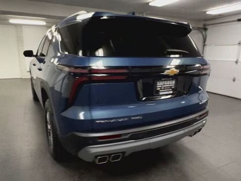 Used 2025 Chevrolet Traverse LT w/ Driver Confidence Package AWD/4WD image 7