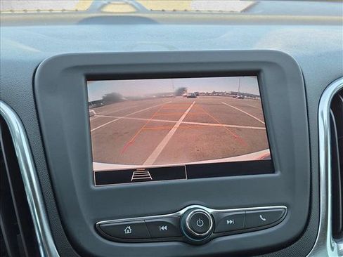 Used 2024 Chevrolet Equinox LS FWD image 12
