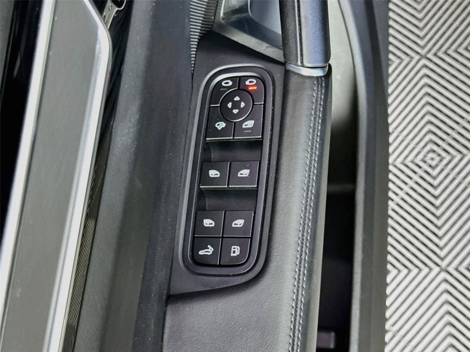 Used 2023 Porsche Cayenne Turbo S AWD/4WD image 20