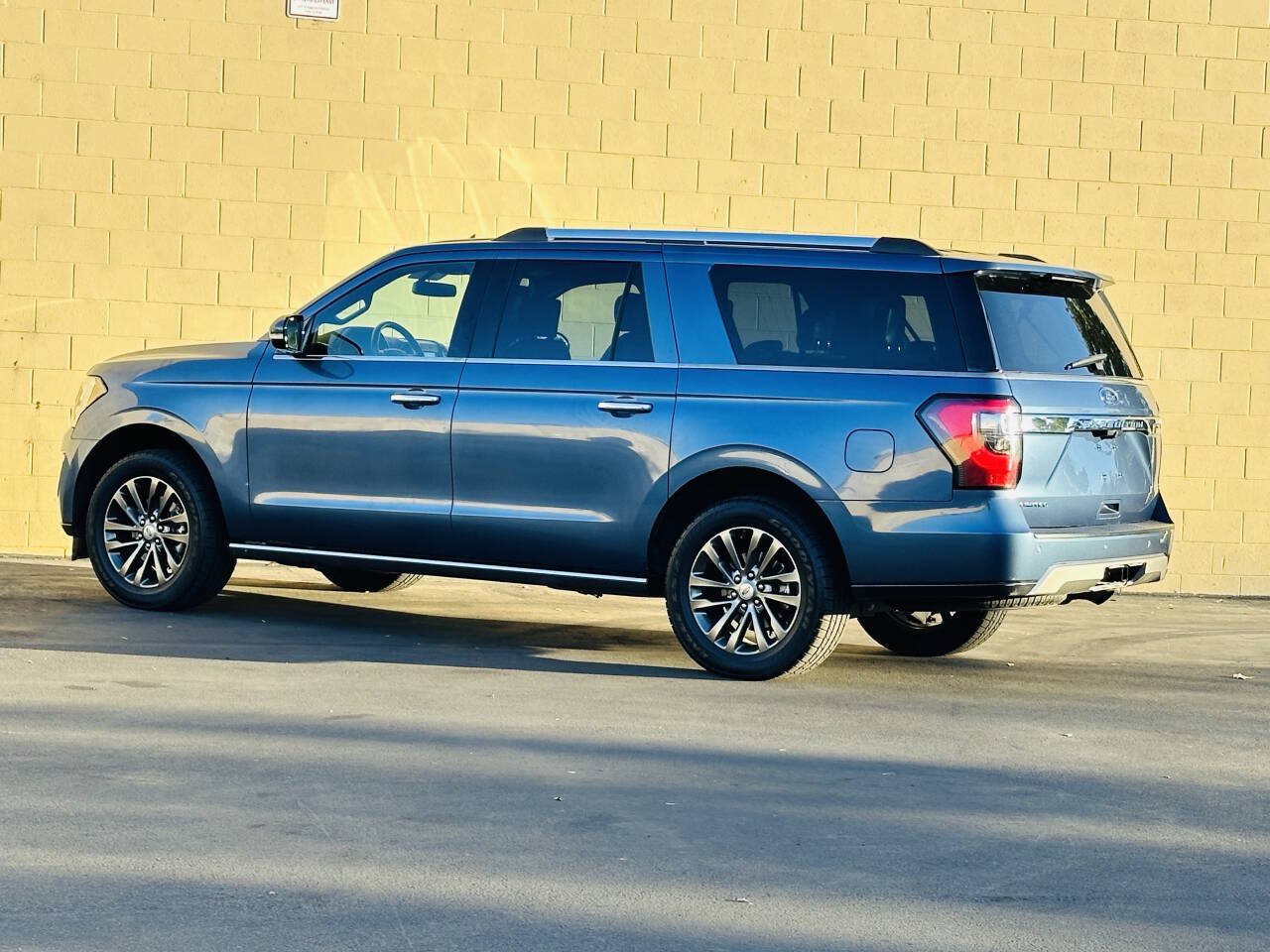 Used 2019 Ford Expedition Max Limited AWD/4WD image 5