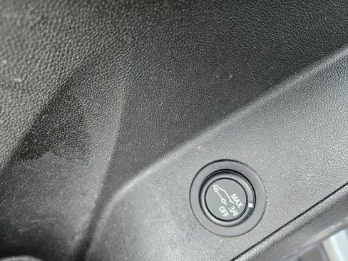 Used 2024 Chevrolet Equinox LT image 11