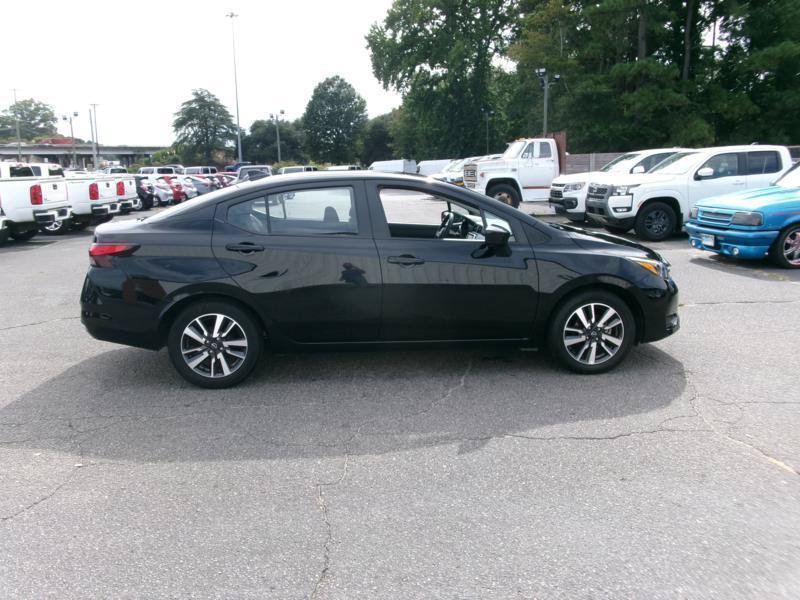 Used 2025 Nissan Versa SV FWD image 5