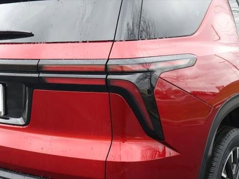 New 2026 Chevrolet Traverse LT w/ Sun and Wheel Package image 7