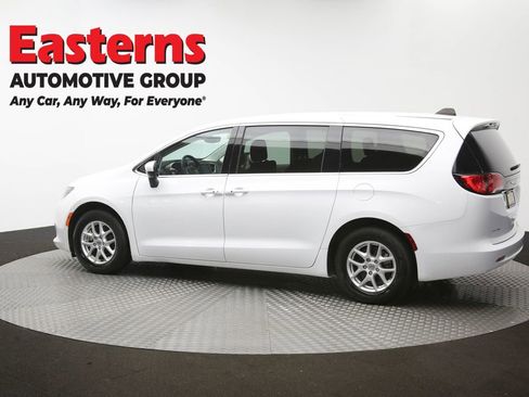 Used 2023 Chrysler Voyager LX FWD image 62