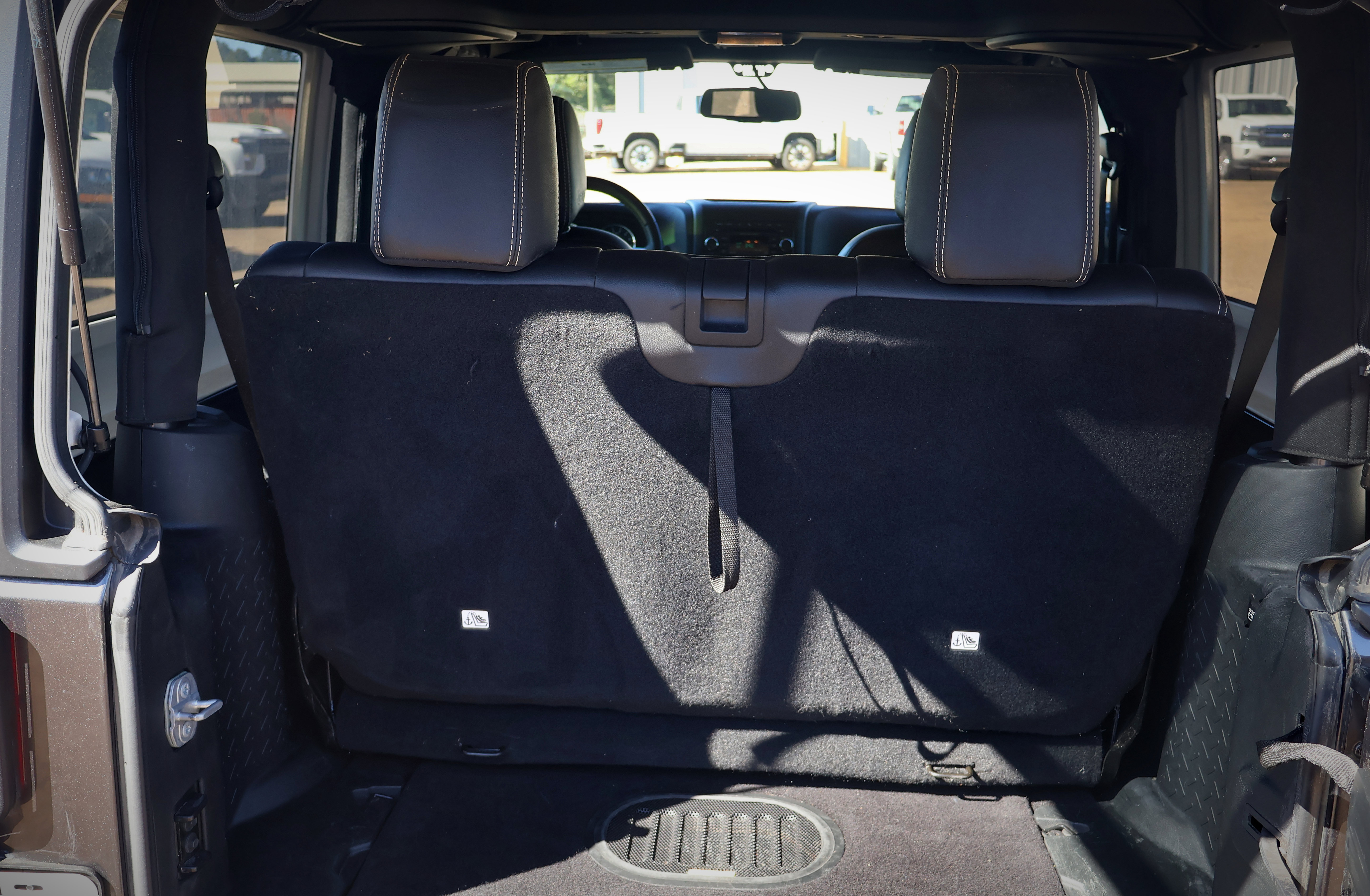 Used 2018 Jeep Wrangler Sport AWD/4WD image 23
