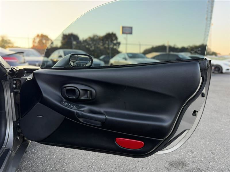 Used 2000 Chevrolet Corvette Coupe RWD image 35