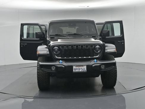 Used 2024 Jeep Wrangler Unlimited AWD/4WD image 33
